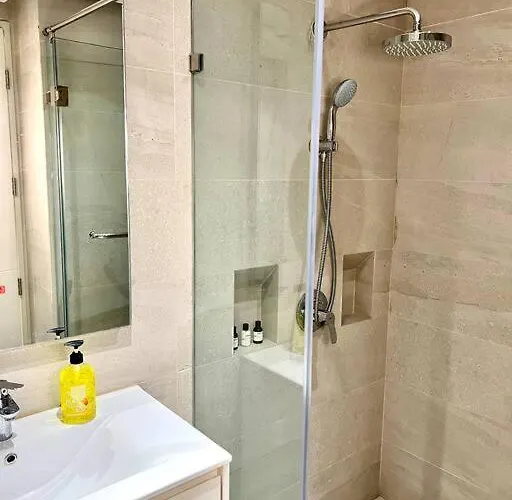 Apartment Luxury In Heart Of Ortigas W/ Swimming Pool Manila